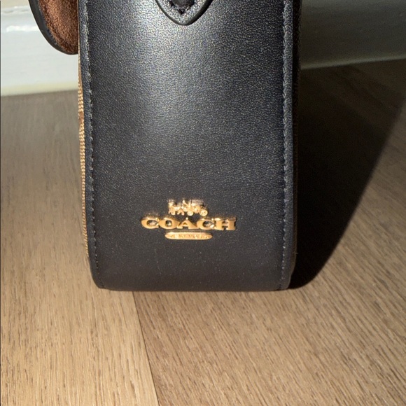 Coach Purse - Picture 6 of 9